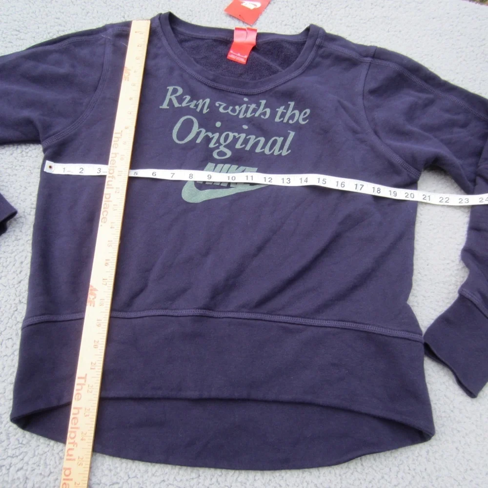 Nike Sweatshirt Womens M Deep Purple Fleece Sportswear Run With the Original‎